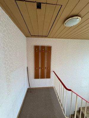 Ausziehleiter zum Dachboden