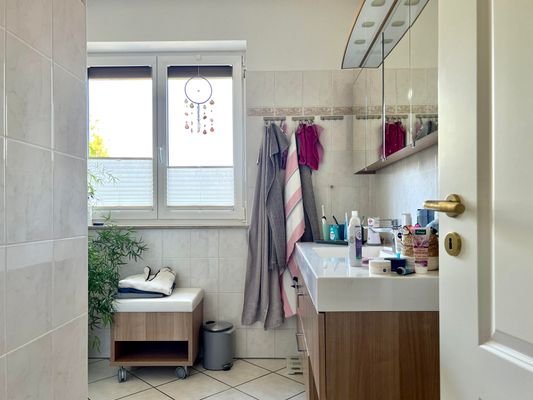Badezimmer im Dachgeschoss
