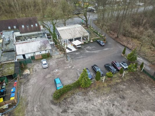 Grundstück - Luftaufnahme (Parkplatz)