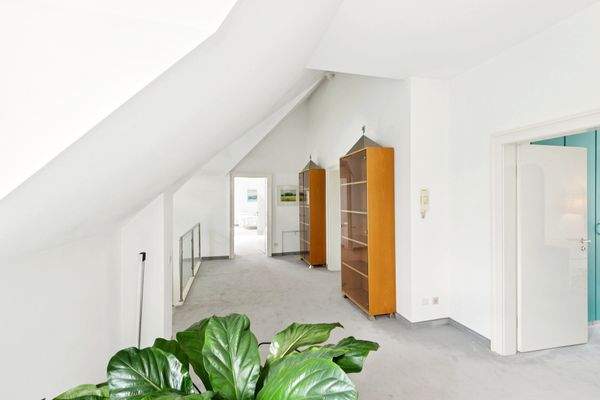 Flur OG weitere Ansicht