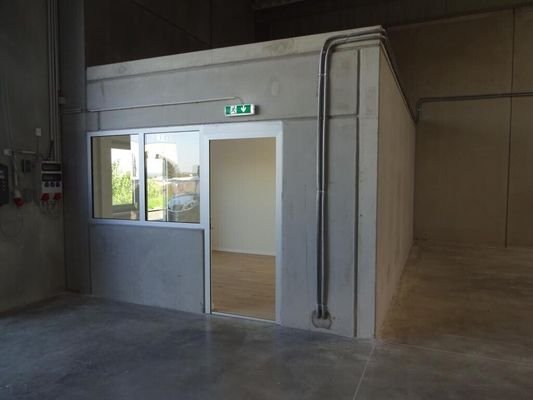 05 Mehrzweckhalle m. Büro - Innenansicht -  Bspl.