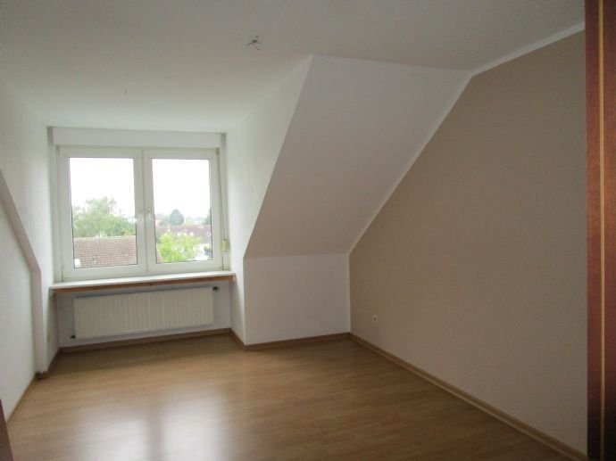 Helle Dachgeschosswohnung in Dortmund- Wickede zu vermieten