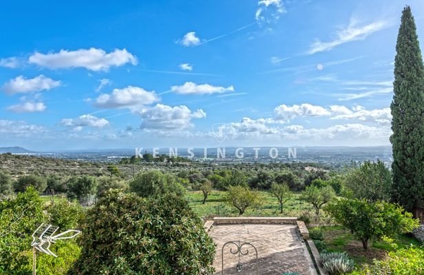 Herrenhaus mit Aussicht in Binissalem, Mallorca - bergblick