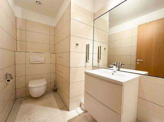 Gäste WC (KI optimiertes Bild)