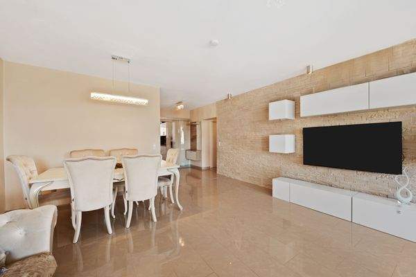 1. OG | Wohn-, Esszimmer