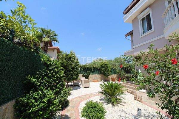 Triplex Villa with a Garden in a Complex in Belek Antalya