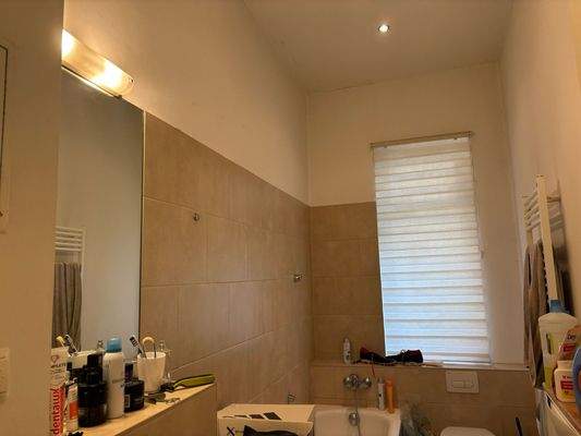 Badezimmer Fliesen & Spots 