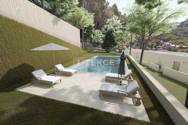 Luxury Beachfront Apartments Surrounded by Nature in Begur