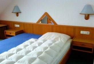 Zimmer/Bett