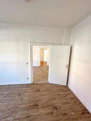 2. Kinder- Arbeits- oder Ankleidezimmer