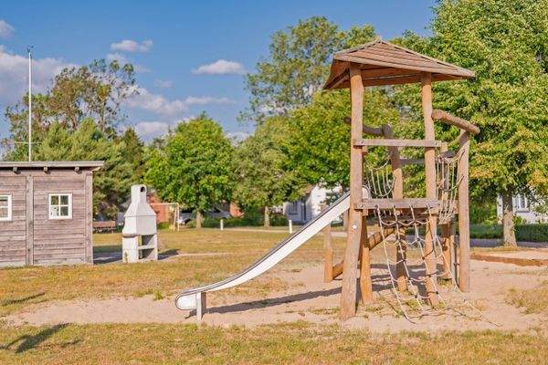 27-spielplatz2-landhaus am haff-a5-meerflair-immob