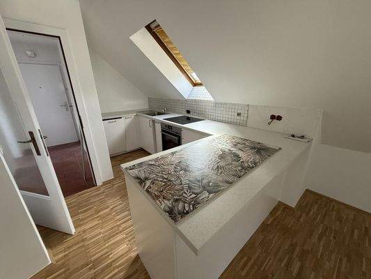 20251107_100653791_iOS