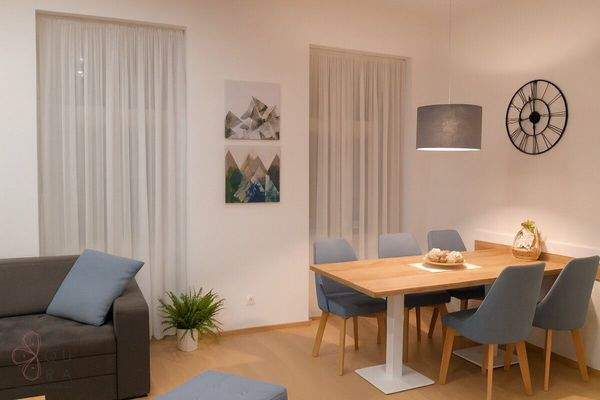 Image Oct 9, 2025, 12_45_57 AM