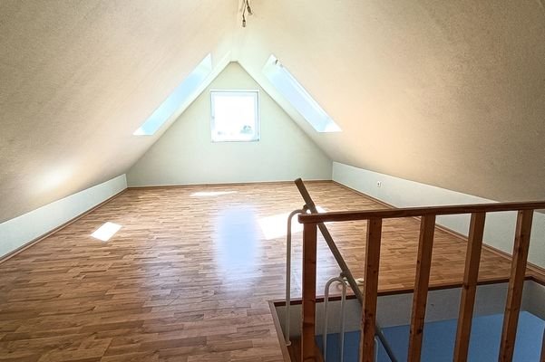 Arbeits- / Gästezimmer im Dachgeschoss