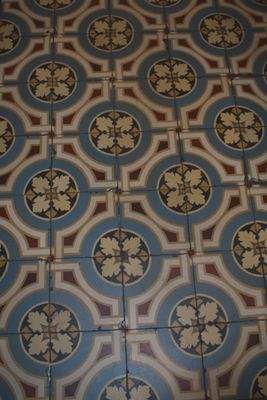 Original Bodenfliesen im Entreé