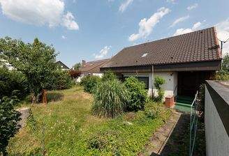 Hausansicht von der Straßenseite