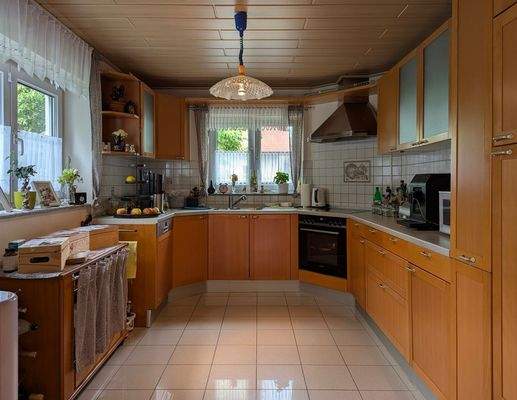 Voll ausgestattete Küche