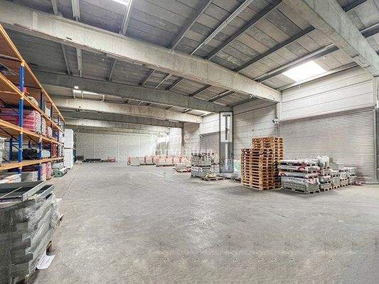 Anlieferung über Rolltore