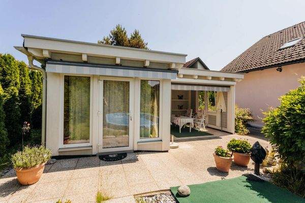 Poolhaus aus Lärchenholz