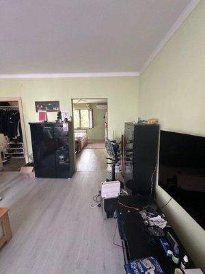 Wohnen EG , Blick zum Schlafzimmer.jpg