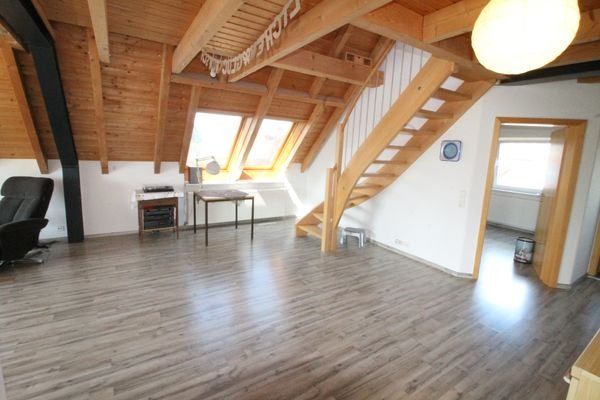 Wohnzimmer mit Aufgang