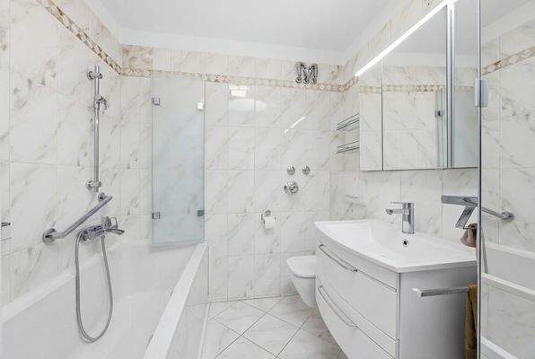 Badezimmer_Badewanne