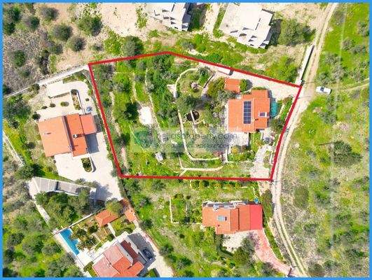 734af569de654491b6e15d08d31fe506-original