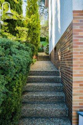 Aufgang zum Hauseingang