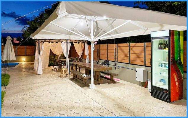 fe7161d2fed349cb99d49f7d670978a8-original