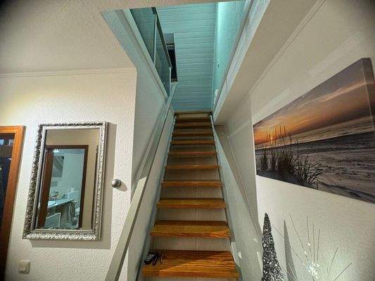 Treppenanlage zum Wohnzimmer