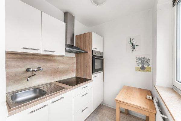 Separate Küche mit Einbauküche