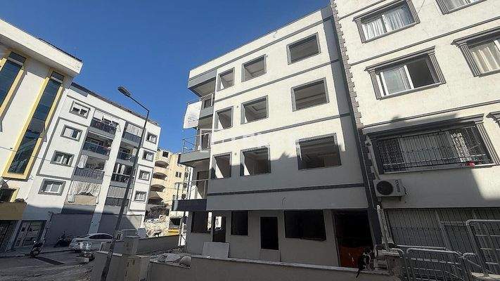 Newly-Built Apartments in a Building with Lift in Kuşadası Aydın