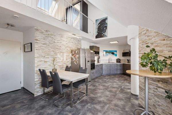 Essbereich mit Küche