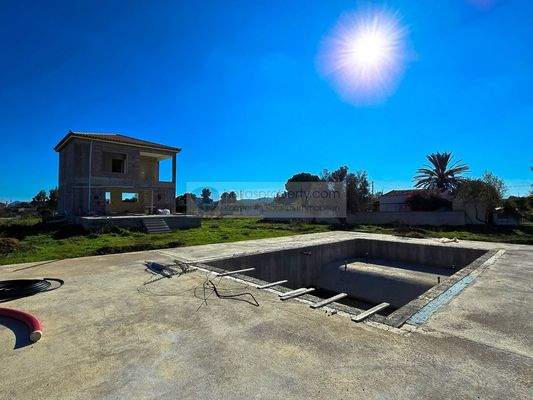 9b81715c4db34562893c657b8f8d6f89-original