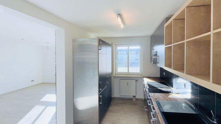 Einbauküche /Offenes Wohngefühl