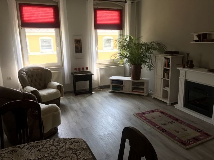 3-Zimmer-Wohnung sonnig, 84 m², in liebevoll saniertem Wohnhaus, Nähe Innenstadt, ruhige Lage, voll vermietet.