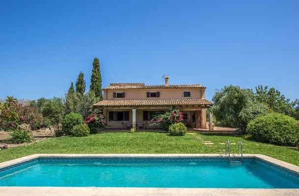 Country home for sale in Pollensa