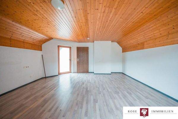 Schlafzimmer DG Bild 3