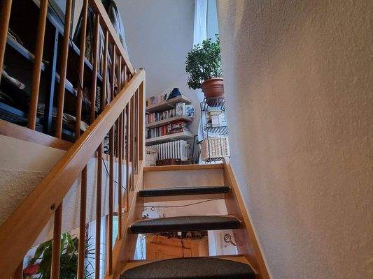 Treppe auf die Galerie