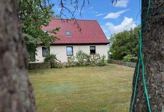 Haus mit Gartenansicht