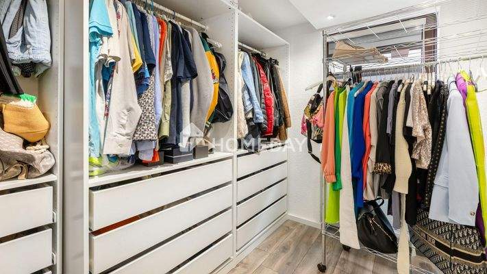 1. OG Ankleidezimmer 2