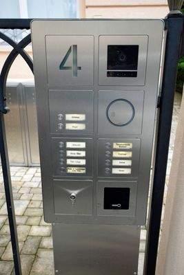 AU Klingel_DSC0326.jpg