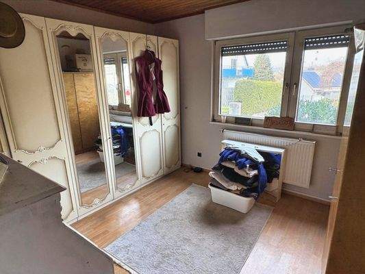 Viel Platz für die Kleidung oder ein Büro