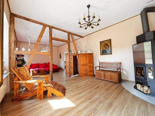 14 Wohnzimmer OG.JPEG