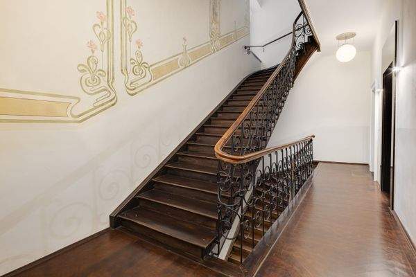 Schöner Jugendstil-Altbau 