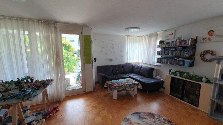 Wohnbereich mit Gartenzugang