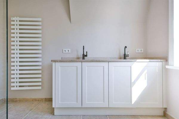 Waschbeckenunterbauschrank