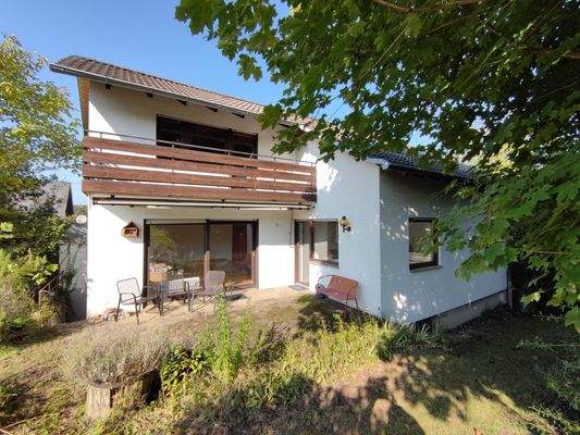 Terrasse und Balkon nach Süden und Westen