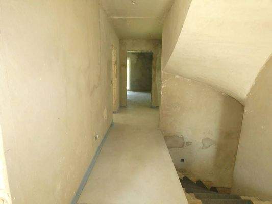 Treppenhaus / Flur Hauptwohnung