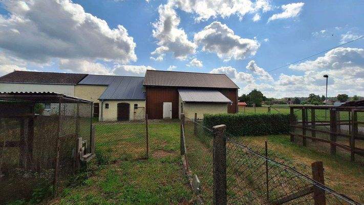 hofseitige Ansicht des Anwesens 104045.jpg